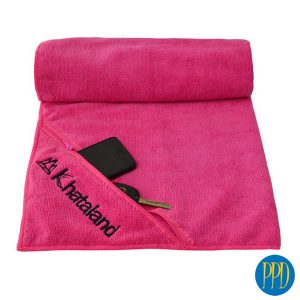 Sports towel with pocket