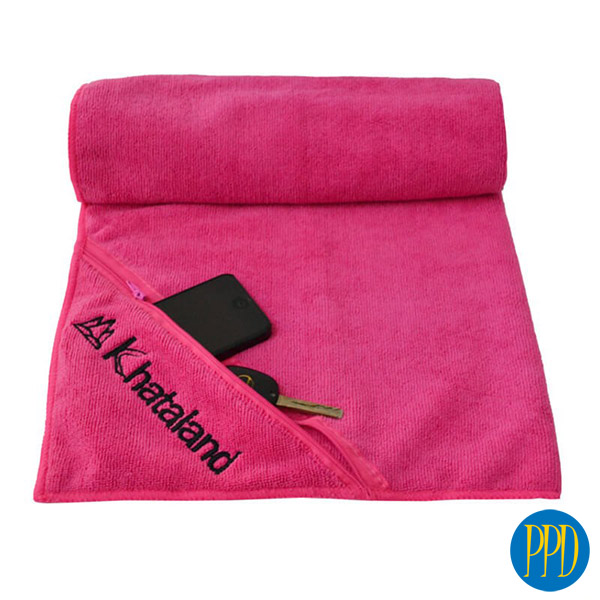 Sports towel with pocket